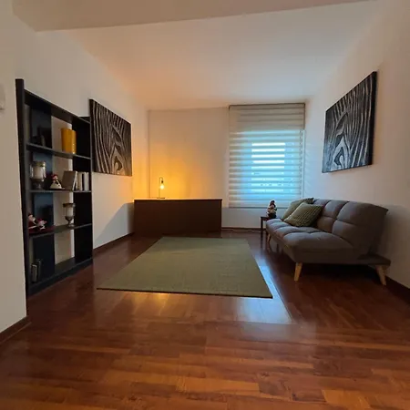 Apartment Relax - Trilocale In Centro A Due Passi Da Stazione E Teatro Udine