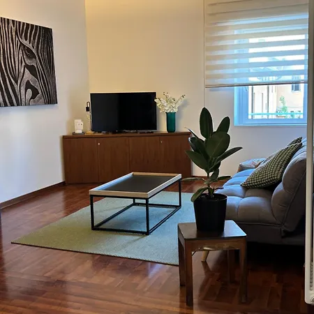 Apartamento Relax Bicamere In Centro, Vicino Stazione E Teatro